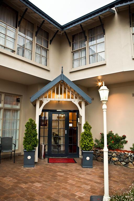 Abbotsleigh Motor Inn Армидейл Экстерьер фото